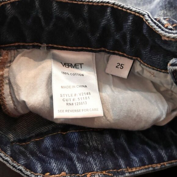 Vervet High Rise Ankle Hart Mom Jeans Size 25 Distressed Denim Medium Blue - Picture 7 of 9